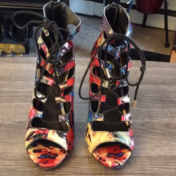 Candie's Shoes Candies Multi Color Floral Tie Up Heels Size